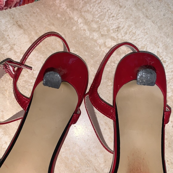 BETSY JOHNSON Slingbacks, black white polka dot vamp, big bow, red heel. 6.5 EUC - Picture 11 of 11